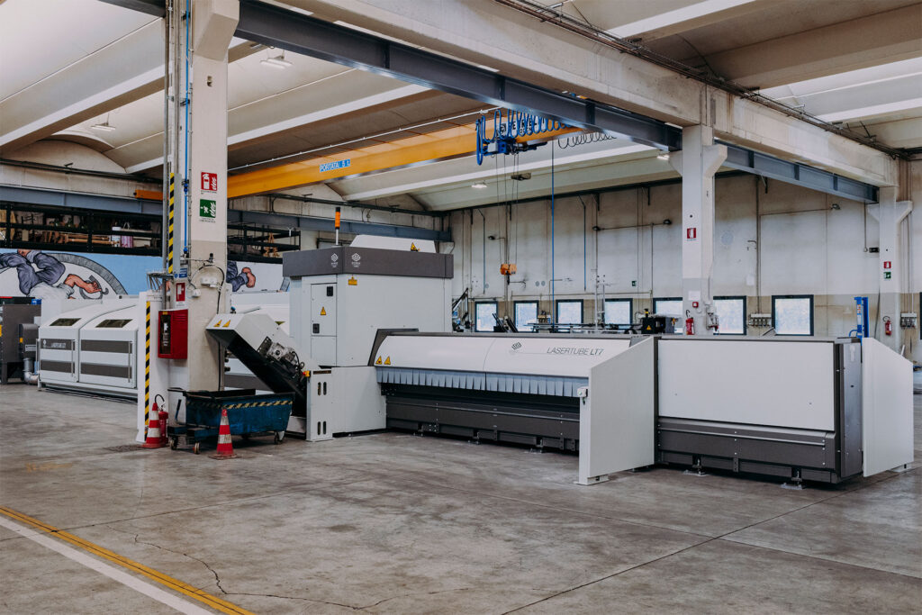 MA_lasertube_@MelissaIannace_23A1900